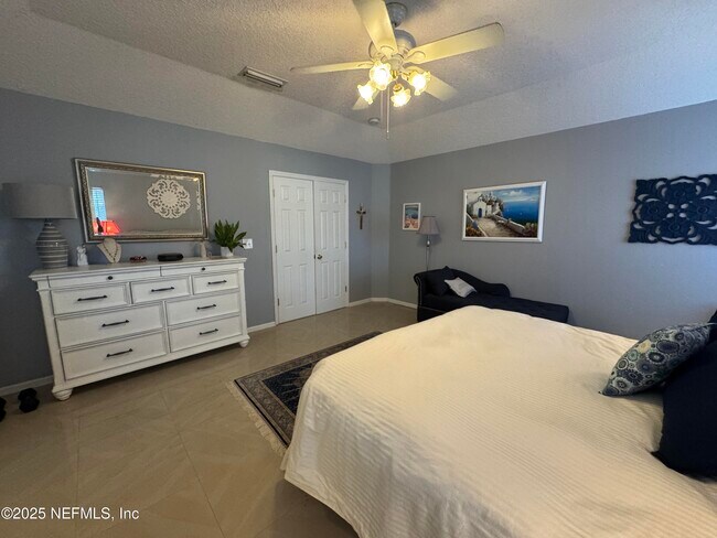 Building Photo - 12402 Mt Pleasant Woods Dr