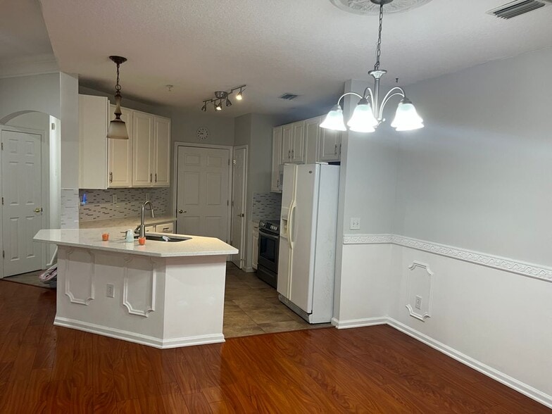 Primary Photo - 785 Oakleaf Plantation Pkwy