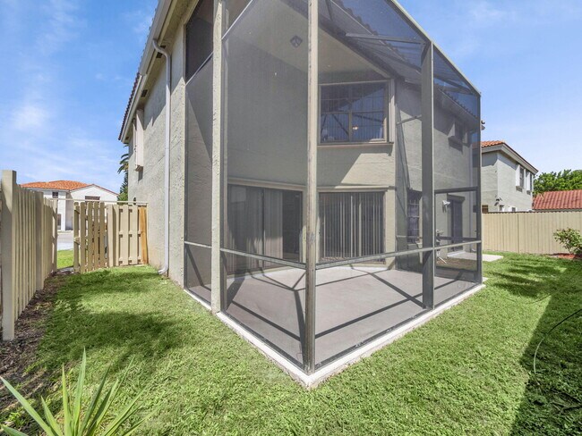 Building Photo - 1744 Shoreside Cir