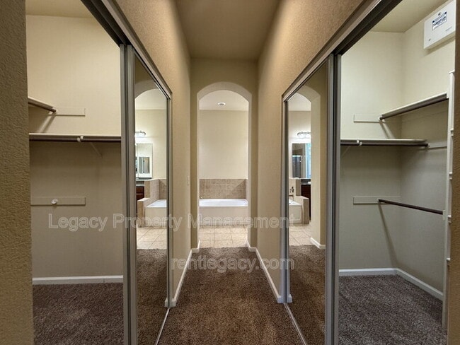 Building Photo - 12025 Mandolin Way