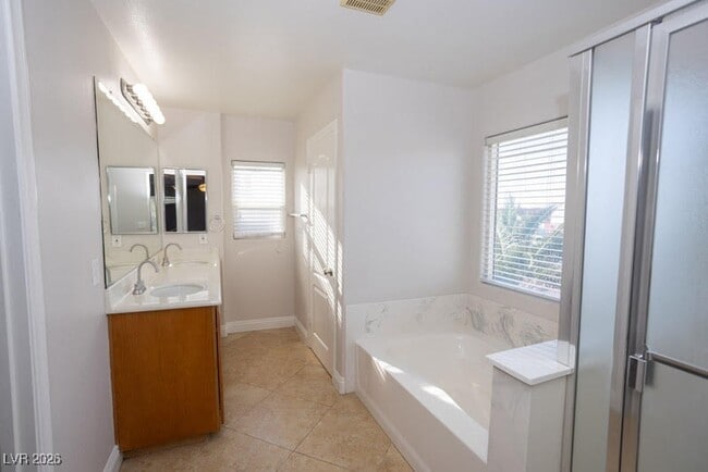 Building Photo - 6509 Cedar Waxwing St