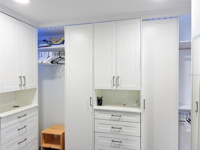 Building Photo - 11131 Sundrift Dr