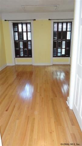 Building Photo - 437 State St