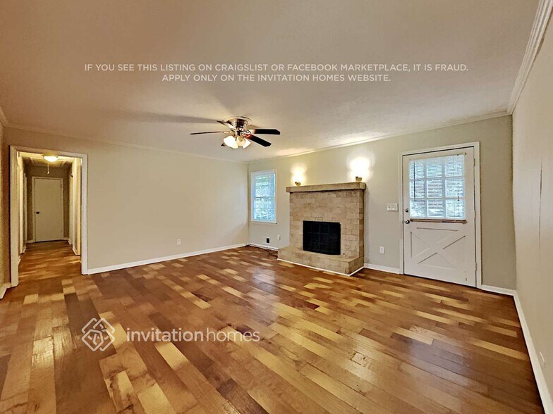 Building Photo - 5811 Covered Wagon Trail SW