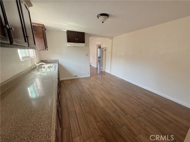Building Photo - 1332 W 65th St