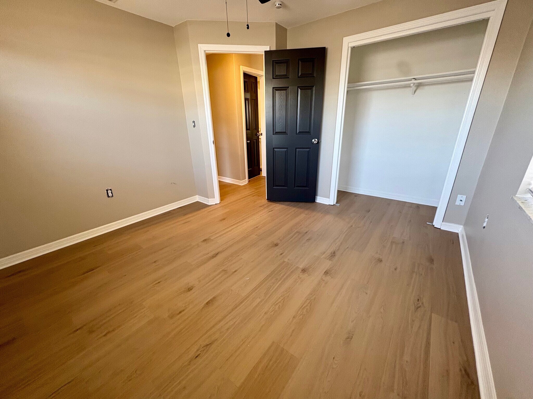 Building Photo - 153 New York Ave