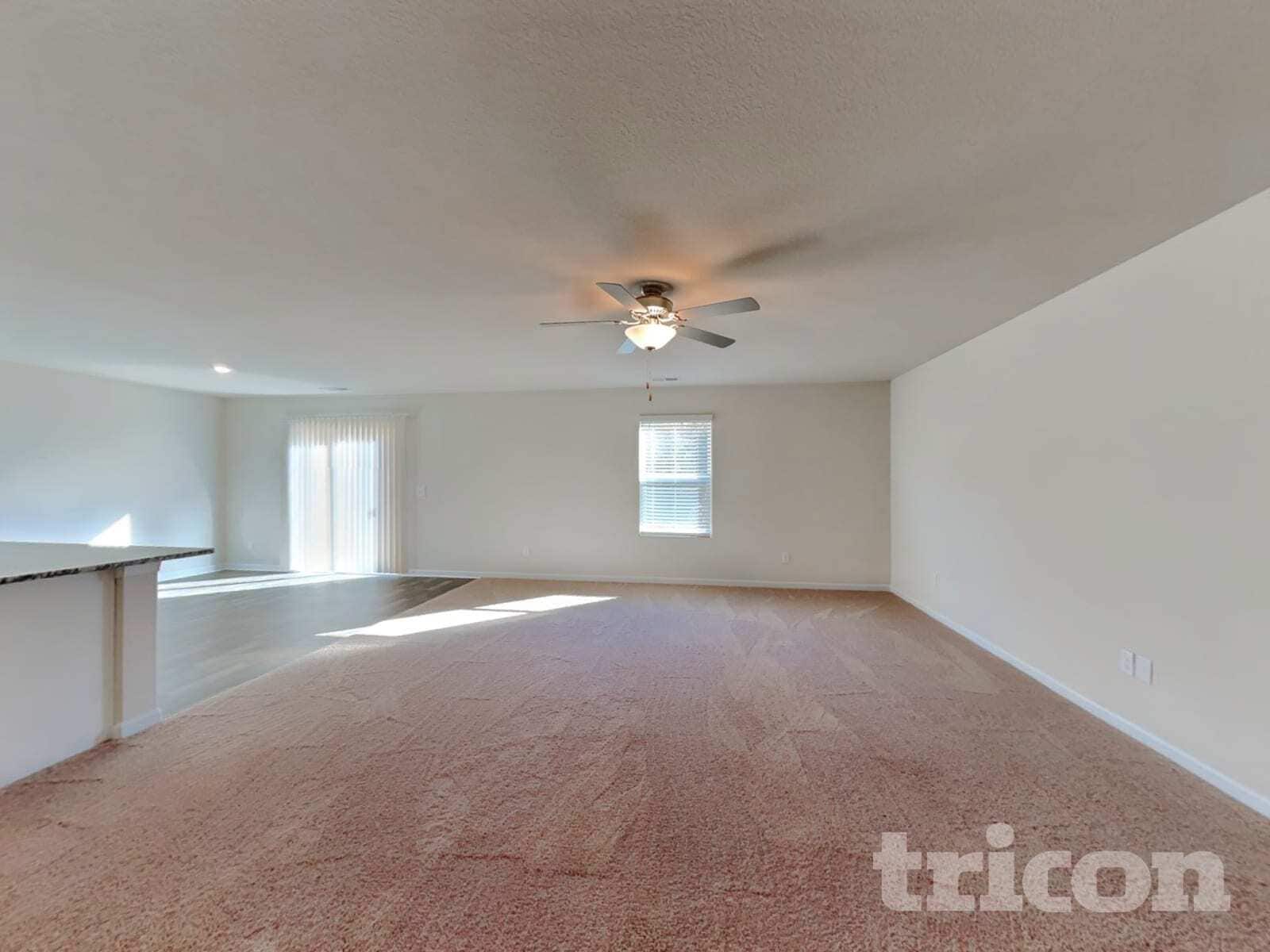 Building Photo - 2136 Southlea Dr