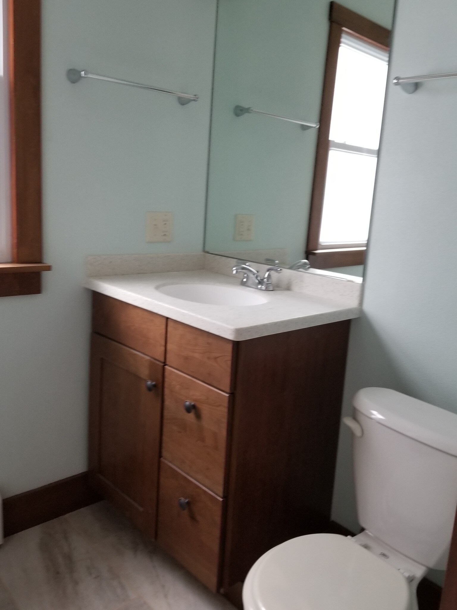 Main Bath - 2045 E Washington Ave