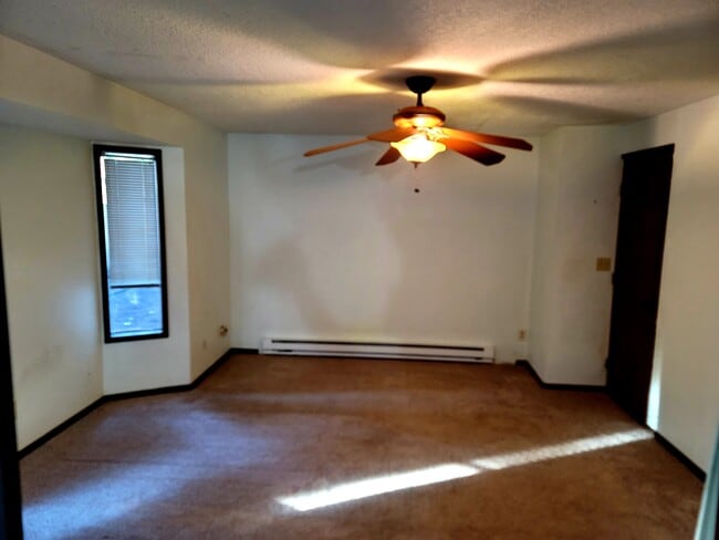 Building Photo - 18220 SW Pheasant Ln