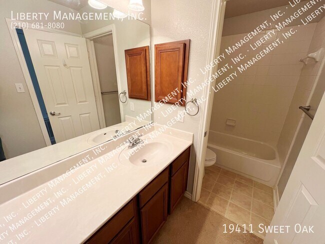 Building Photo - 19411 Sweet Oak