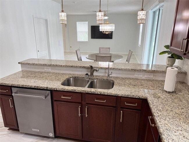 Building Photo - 12236 Fairlawn Dr