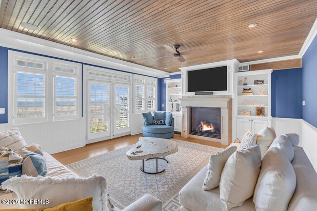 Building Photo - 1302 Ocean Ave N