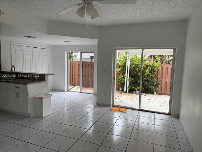 Building Photo - 15870 SW 85th Ln