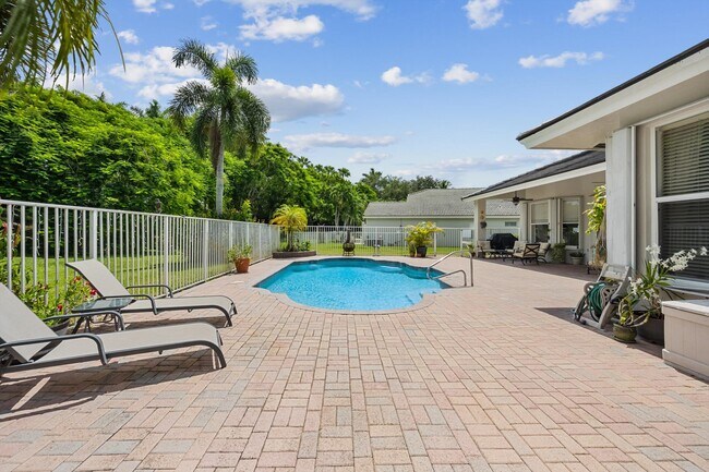 Building Photo - 4062 Bahia Isle Cir