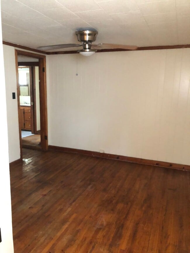 Building Photo - 4 Bedroom and 3 Bathroom home NLR