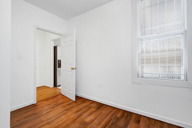 Building Photo - 739 Morton St NW