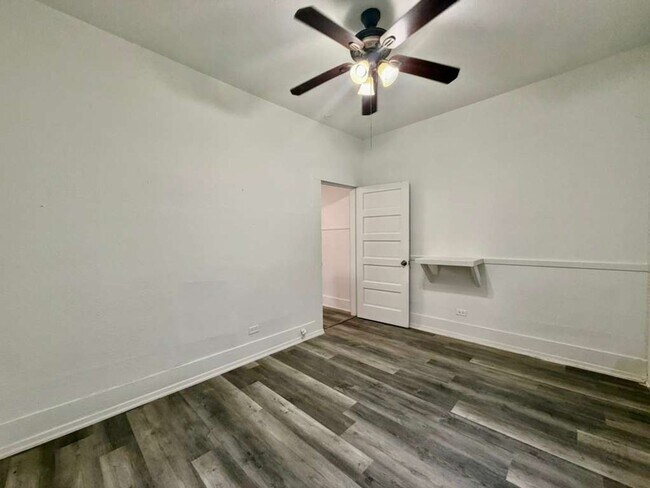 Building Photo - Property For Rent at 222 Lowell St, San Antonio TX 78210