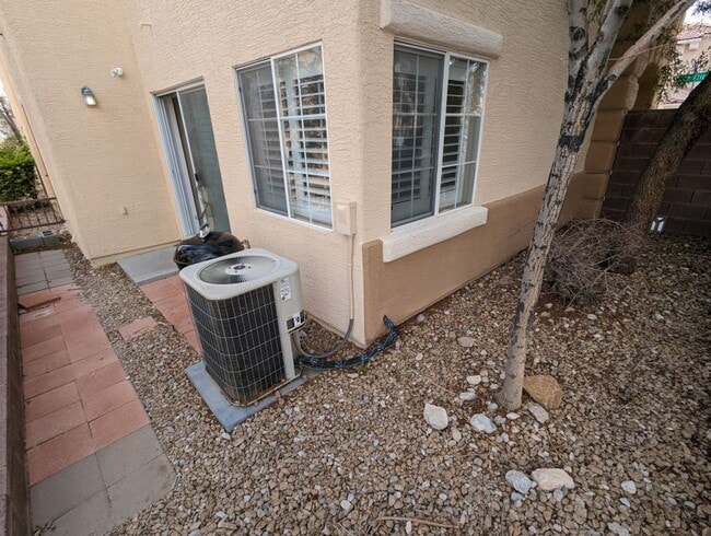 Building Photo - 10388 Poker Alice Ct