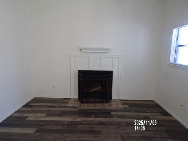 Building Photo - 2905 NE Tortoise Dr