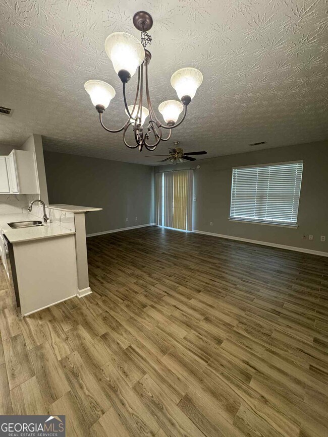 Building Photo - 355 Magnolia Gardens Walk