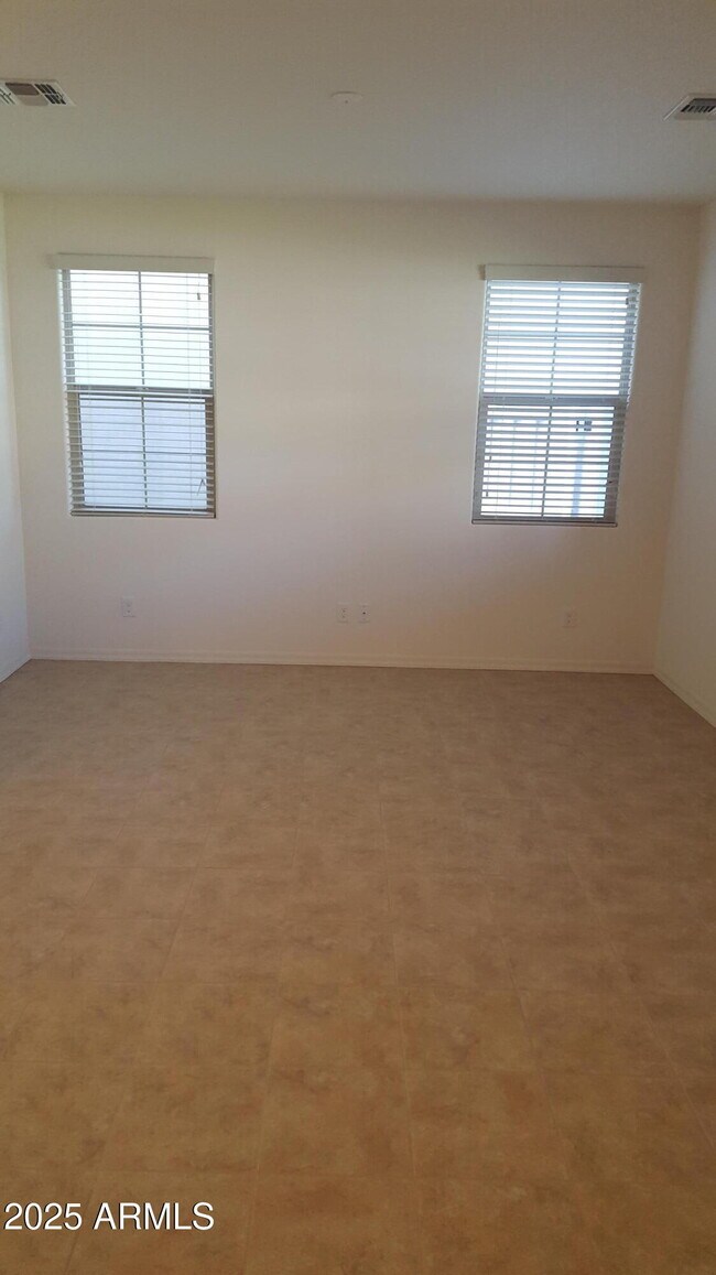 Building Photo - 2258 S Wallrade Ln