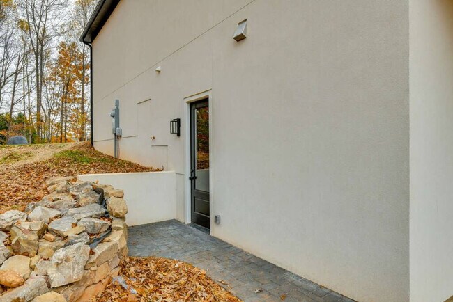 Building Photo - 309 Bridgewater Ln