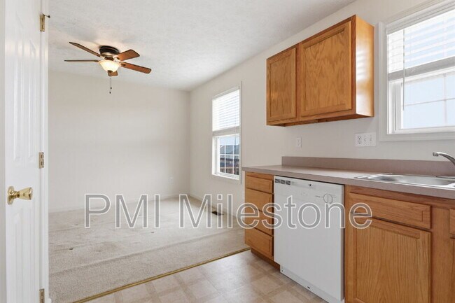 Building Photo - 75 Foal Ln