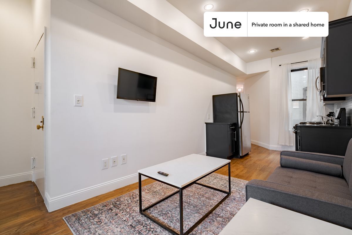 Building Photo - Room in Shared 4 bed/1 bath home in Crown Heights