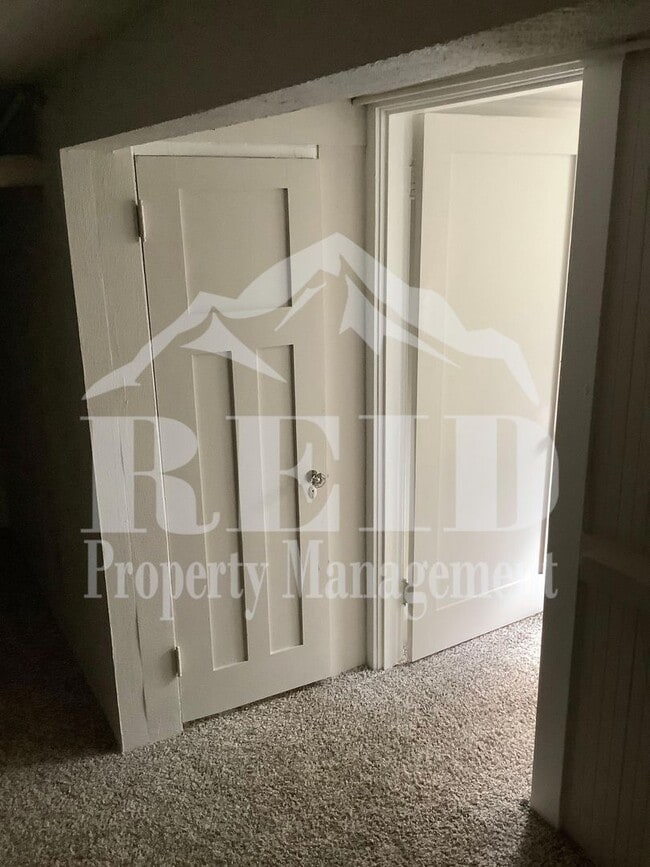 Building Photo - Large home/3bed 3 bath with bonus/office room just outside of PSNS and close to Bremerton Ferry