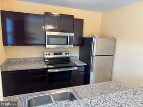 Building Photo - 132 Rosie Dr