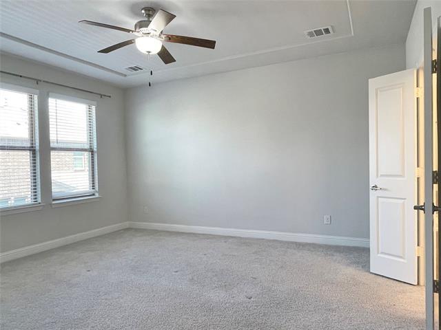 Building Photo - 2257 Washington Dr