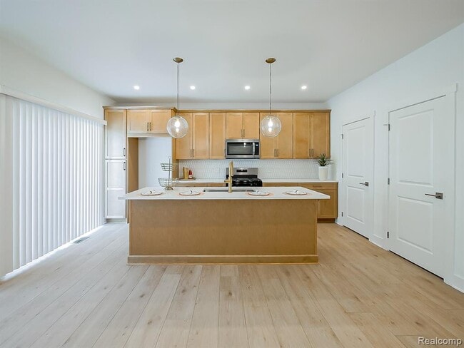 Building Photo - 41503 Breck