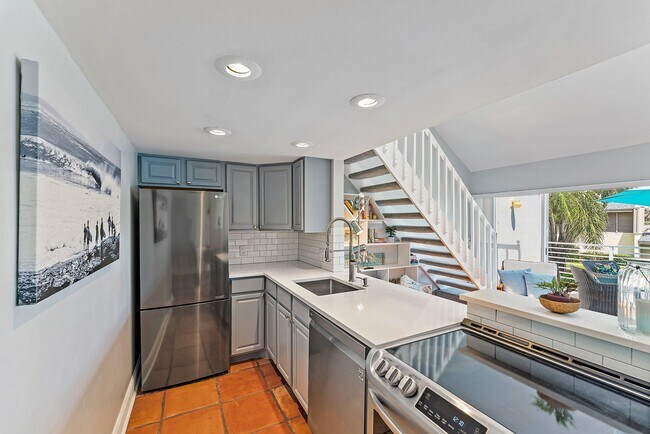 Building Photo - 1605 S US Hwy 1