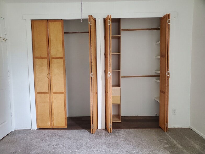 built in storage in both closets - 310 S 174th Pl