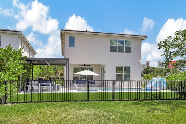 Building Photo - 1171 Veleiros Blvd