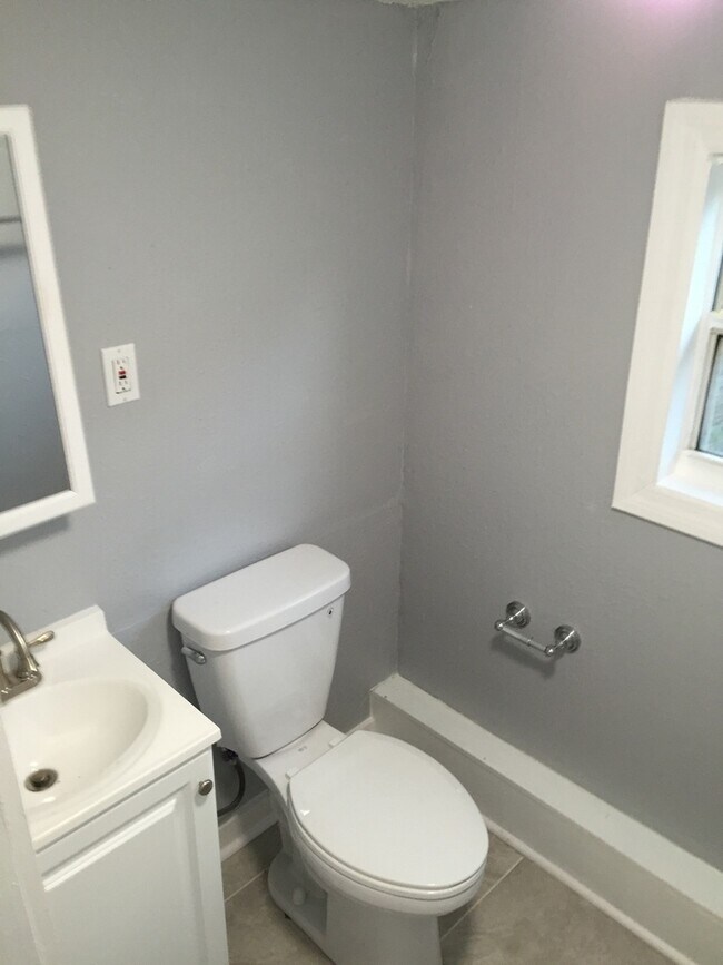 Building Photo - North Hyde Park 1 Bedroom Guest House