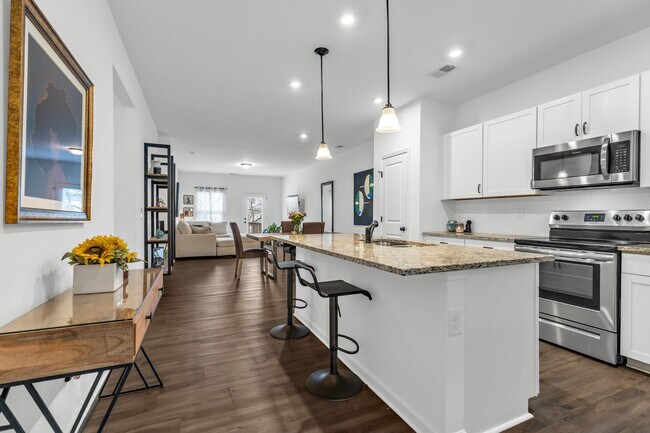 Building Photo - 942 Millstream Dr