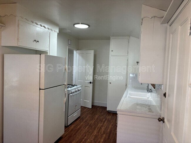Building Photo - 5071 Kester Ave