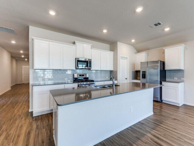 Building Photo - 114 Isaac Millsaps Trl