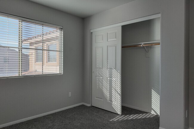 Building Photo - 9222 Cazador St