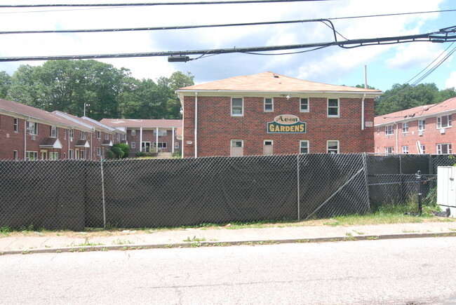 Building Photo - Avon Gardens