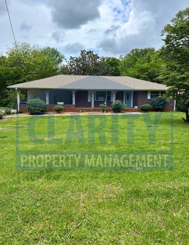 Primary Photo - Charming Ranch-Style Home in the Heart of ...