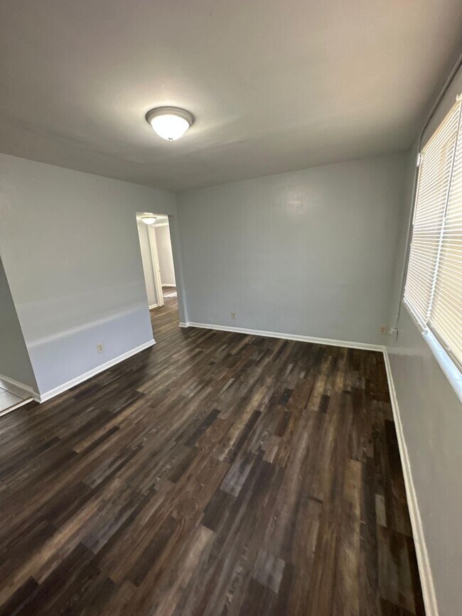 Building Photo - 2020 Palafox St