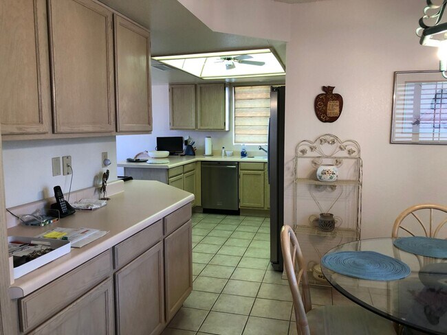 Building Photo - Amazing Golf Course Home in 45+ Active Adult Resort Community!!!  Available for April 16, 2026 th...