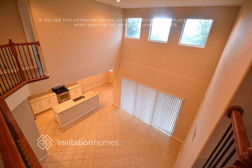 Building Photo - 12837 Cloverdale Ln