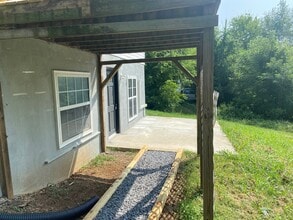 Building Photo - 4110 Garnet Dr