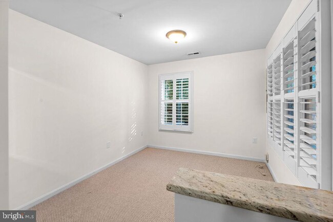 Building Photo - 8810 Great Gorge Way