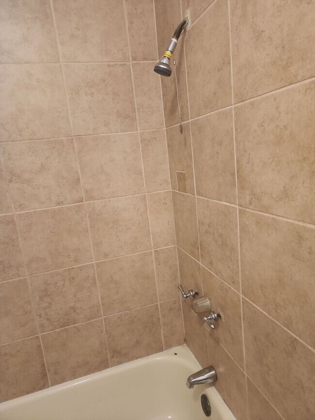 Building Photo - 924 Height St