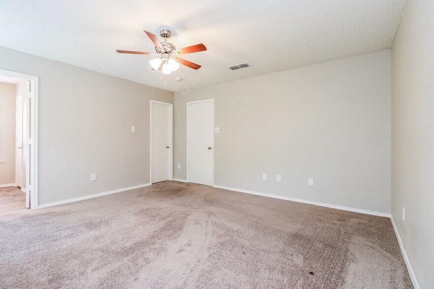 Building Photo - 7948 Meadow View Tr