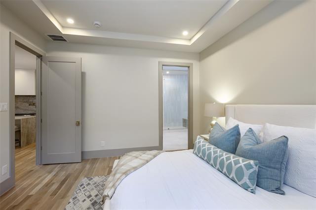 Building Photo - 6984 Santa Barbara Dr